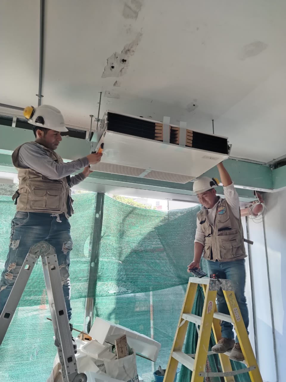 INTALACION DE AIRE ACONDICIONADO 